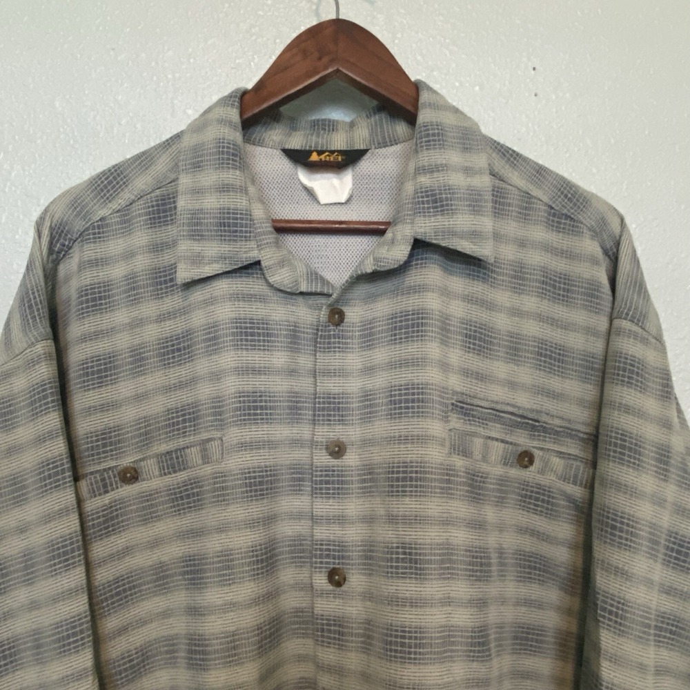 Vintage REI Plaid Button Down XL Light Green And Gray Shirt Vented Fish Hunting